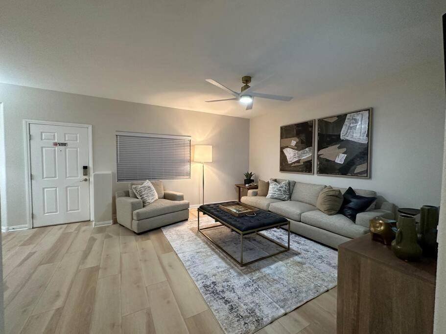 Retreat 2 Bd By Cool Llc Mesquite